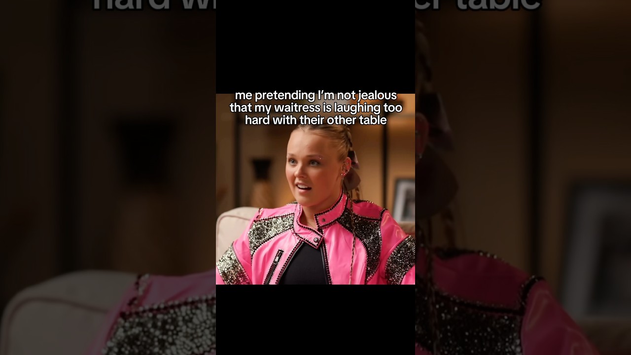 JoJo Siwa Actually Scares Me Sometimes😂😭 