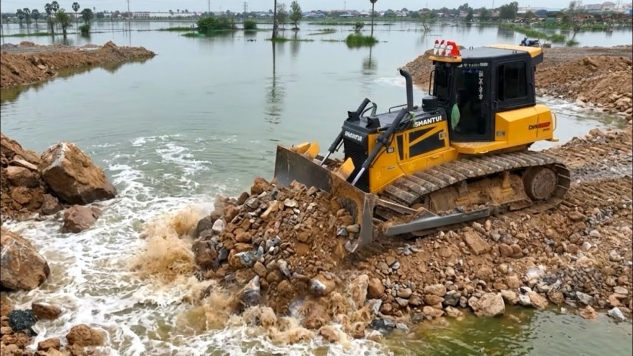 O.M.G Heavy Bulldozer Used Power work pushing Stone Landfill flooded & Dump Truck Wheel 10 unloading