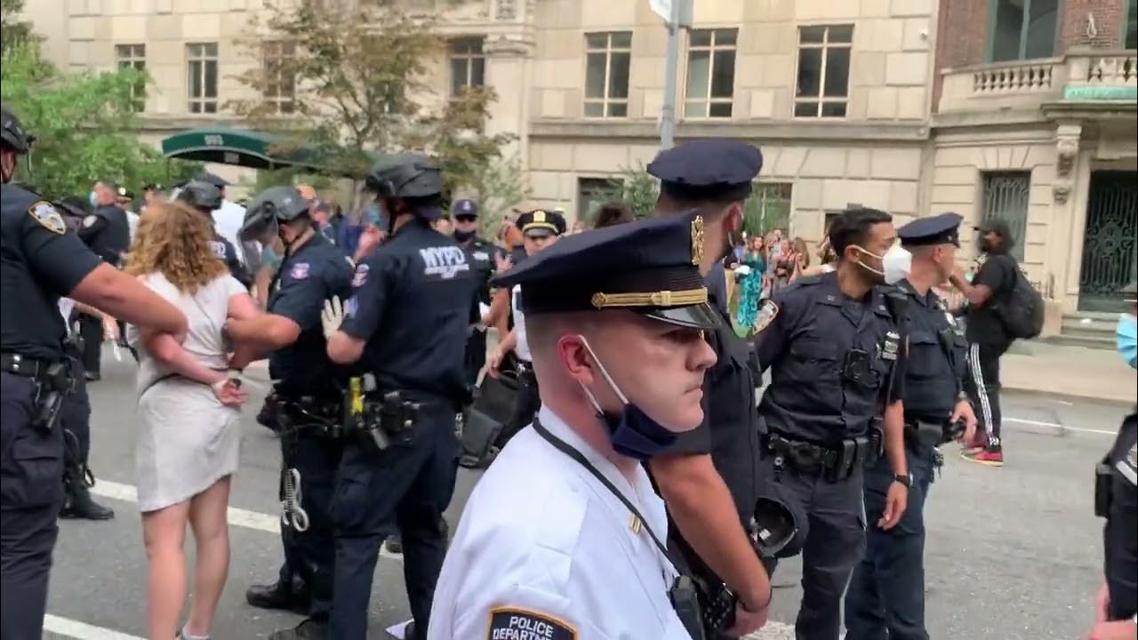 NYPD Strategic Response Group (SRG) Violently Arrest Protestors at the