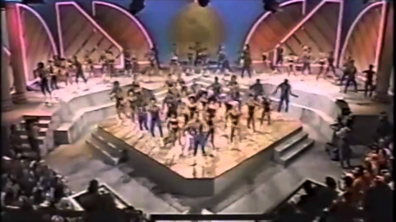 Armless Kid - Canal St Martin