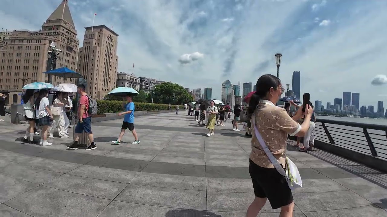 Exploring The Bund Shanghai 🇨🇳 | Daytime Walk & Skyline Views