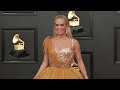 CARRIE UNDERWOOD | Fashion Cam | 2022 GRAMMYs