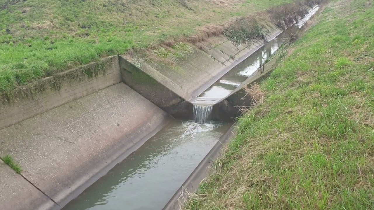 Schwarzbachmündung in die Emscher + Düker Essen/Gelsenkirchen 01/2022