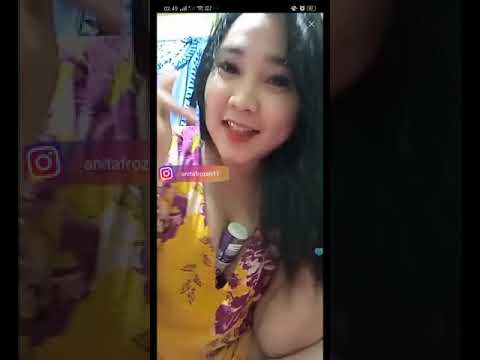 Cewek Mulus Bohay Selipin Botol Ke T*Ket!!! || BIGO LIVE