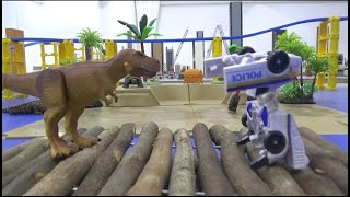 Hello Carbot robot vs dinosaur battle 헬로 카봇 로봇 vs 공룡 대결