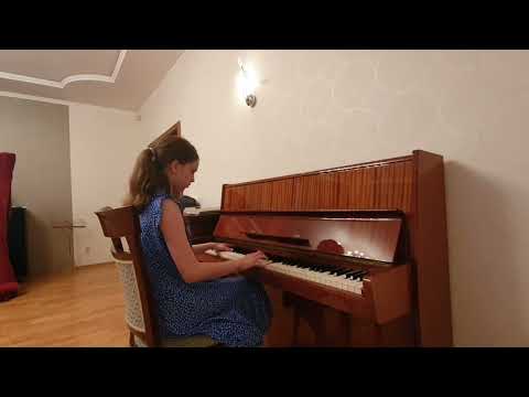 Мария Чудовская , 13 лет, Соната номер 14, cis moll , 1 часть.