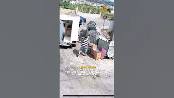Pjerin Ndreu Shikojeni Këtë Tipin çfarë Bën Me Mbeturinat Koshat Bosh Ky I Hedh Në Tokë 