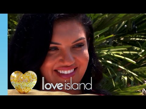 Alex Bags a Date With New Girl Alexandra | Love Island 2018