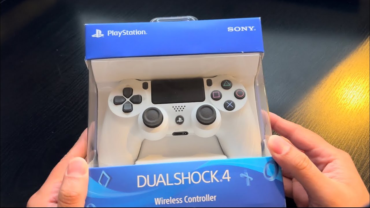 Sony PlayStation DualShock 4 Controller - Glacier White