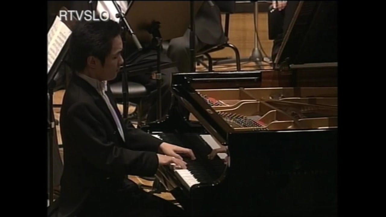 Wenyu Shen plays Rachmaninov Piano Concerto No.3 in Slovenia 2006 Ljubljana