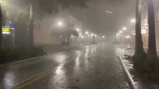 Video: Hurricane Laura makes landfall in southwest Louisiana (2020)