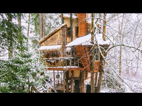 Epic Treehouse Party