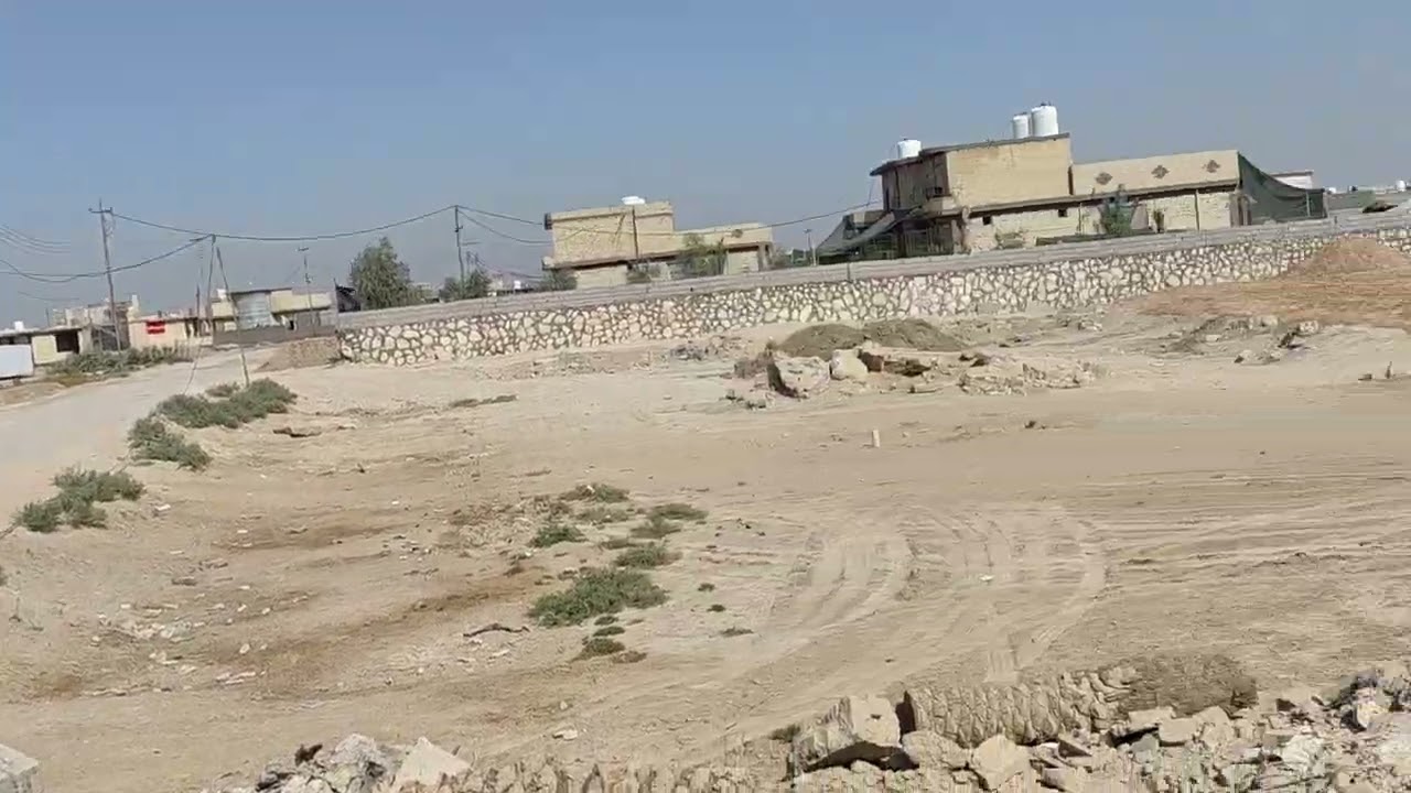 2دونم ونص للبيع في كربلاء خلف مجمع العتبه منطقة الروفه كافه الخدمات عن الأمامةع 5كيلو 07724902896