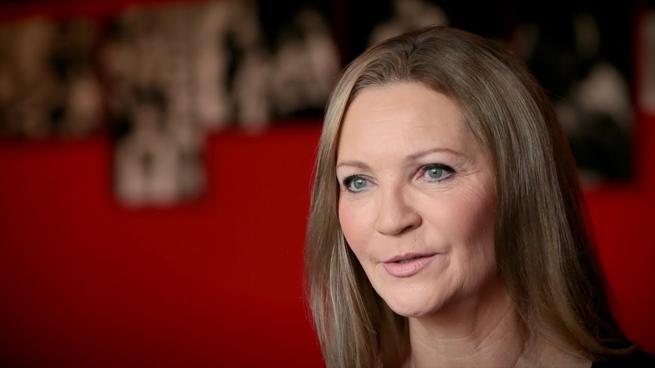 Joan Allen -THE WHEEL - YouTube