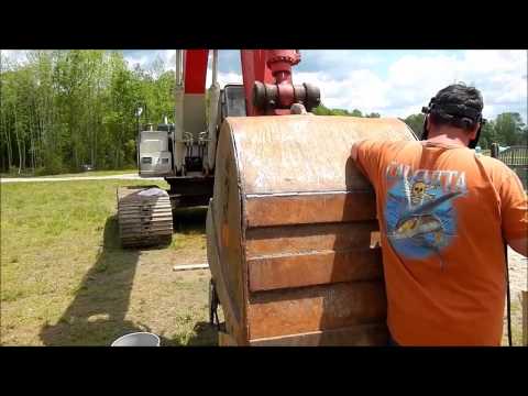Bucket Repair On the Linkbelt