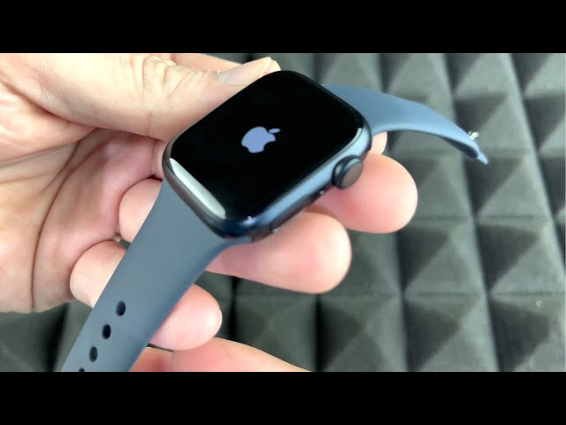 Apple Watch Series 7 GPS, 41mm Midnight Aluminium Case with Midnight Sport Band Unboxing
