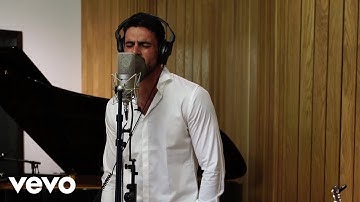 Michele Morrone - Hard For Me (Live and Acoustic Performance From Berlin)