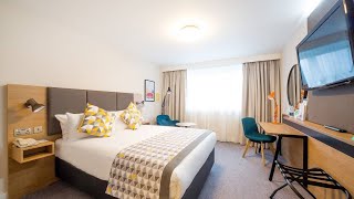 Inside Holiday Inn London Gatwick Airport Hotel Room ~ Accessible Disabled #ASMR
