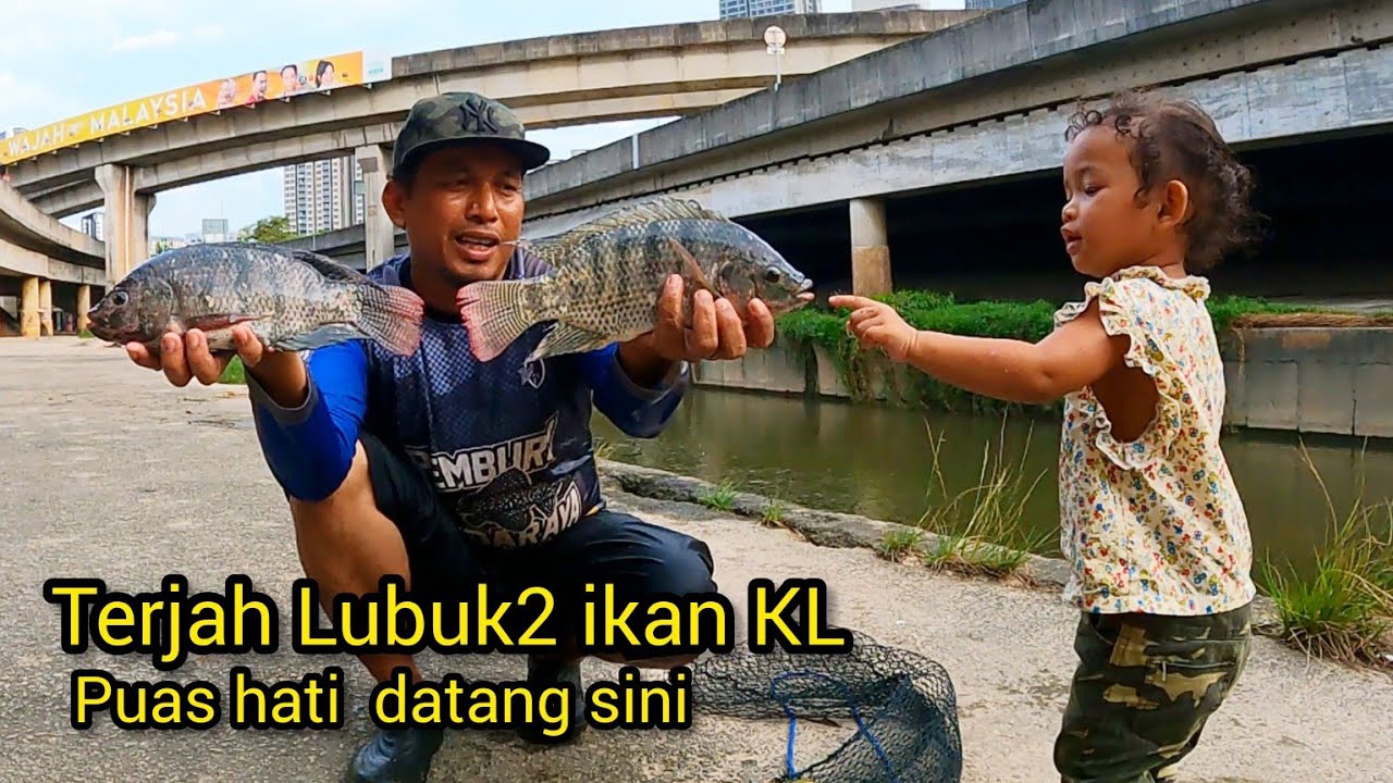 Menjala Ikan Di Tempat Lagend