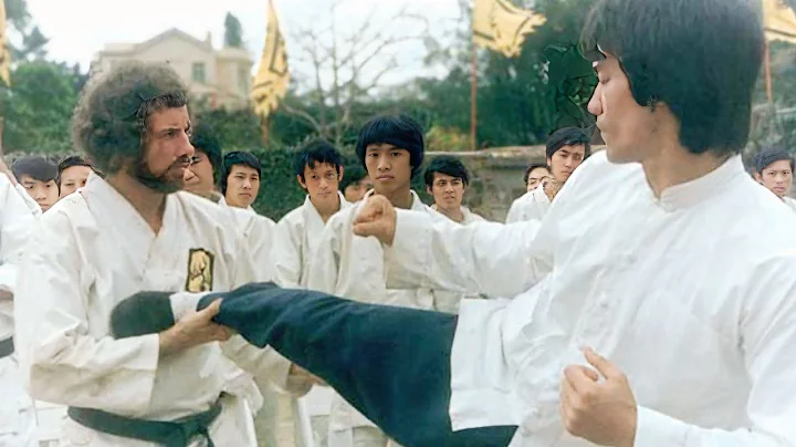 Bruce Lee and Bob Wall from behind the scenes of the filming ''Enter The Dragon'' (1973)