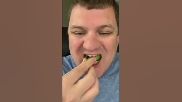 Celery & Peanut Butter 🥬🥬🥬 #shorts #Snack #Food #comedy #funny #random #jokes #artist #actor #par