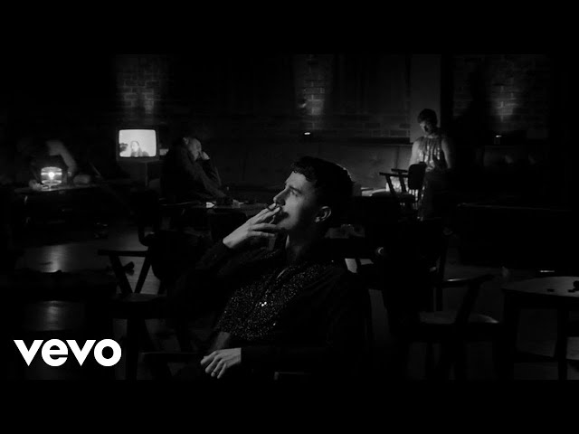 Molchat Doma - Ты Же Не Знаешь Кто Я / Ty Zhe Ne Znaesh Kto Ya