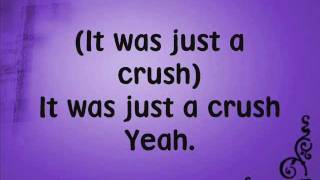 Video thumbnail of "Crush - Selena Gomez. Lyrics"