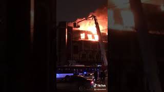 Пожар в Люберцах, горит ресторан «Дюшес»