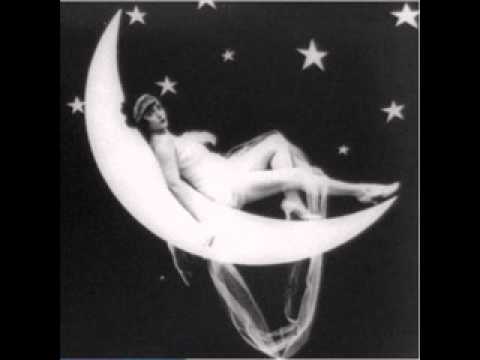 YouTubeでAl Bowlly Geraldo Orch - Deep In A Dream 1939を視聴