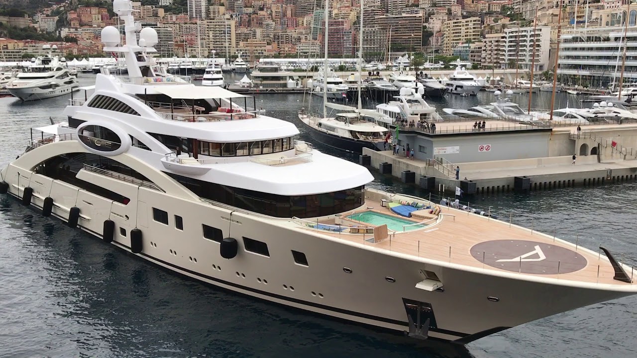 luxury yacht in monaco
