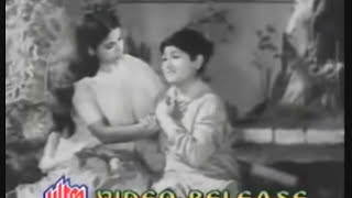 Chalo chalen maa sapanon ke gaaon mein.. (song with lyrics) movie
-jagriti (1954) singer - asha bhosale lyricist kavi pradeep music
director hemant kumar...
