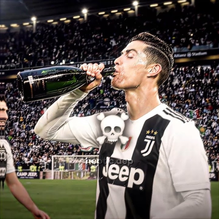 Ronaldo Wasn't Supposed To Drink Alcohol But....☠️