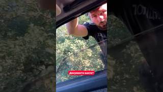 🛑 Поліцейський ЗНИК за 1 ХВИЛИНУ — ВОДІЙ знає свої права! #shorts