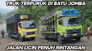Slippery Road Full of Obstacles!!! The truck slumped on the incline of Batu Jomba