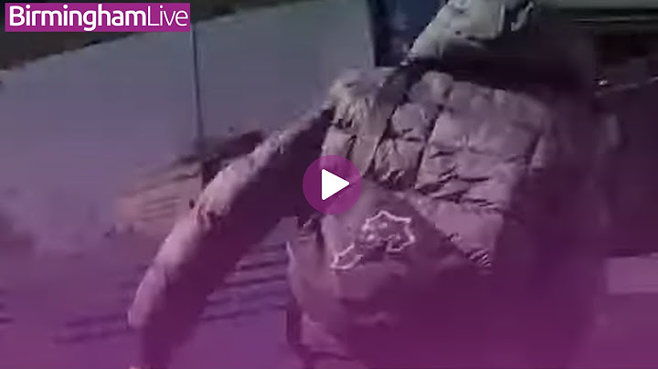 Dramatic moment knifeman flees police who are about to search him on Birmingham street