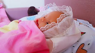 Baby Born Doll Morning Routine, Dress up and puppet breakfast