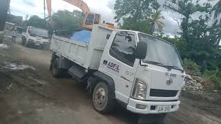 Jonyang JY623E Excavator Digging Soil Faw Isuzu Elf Loading Mini Dump Trucks