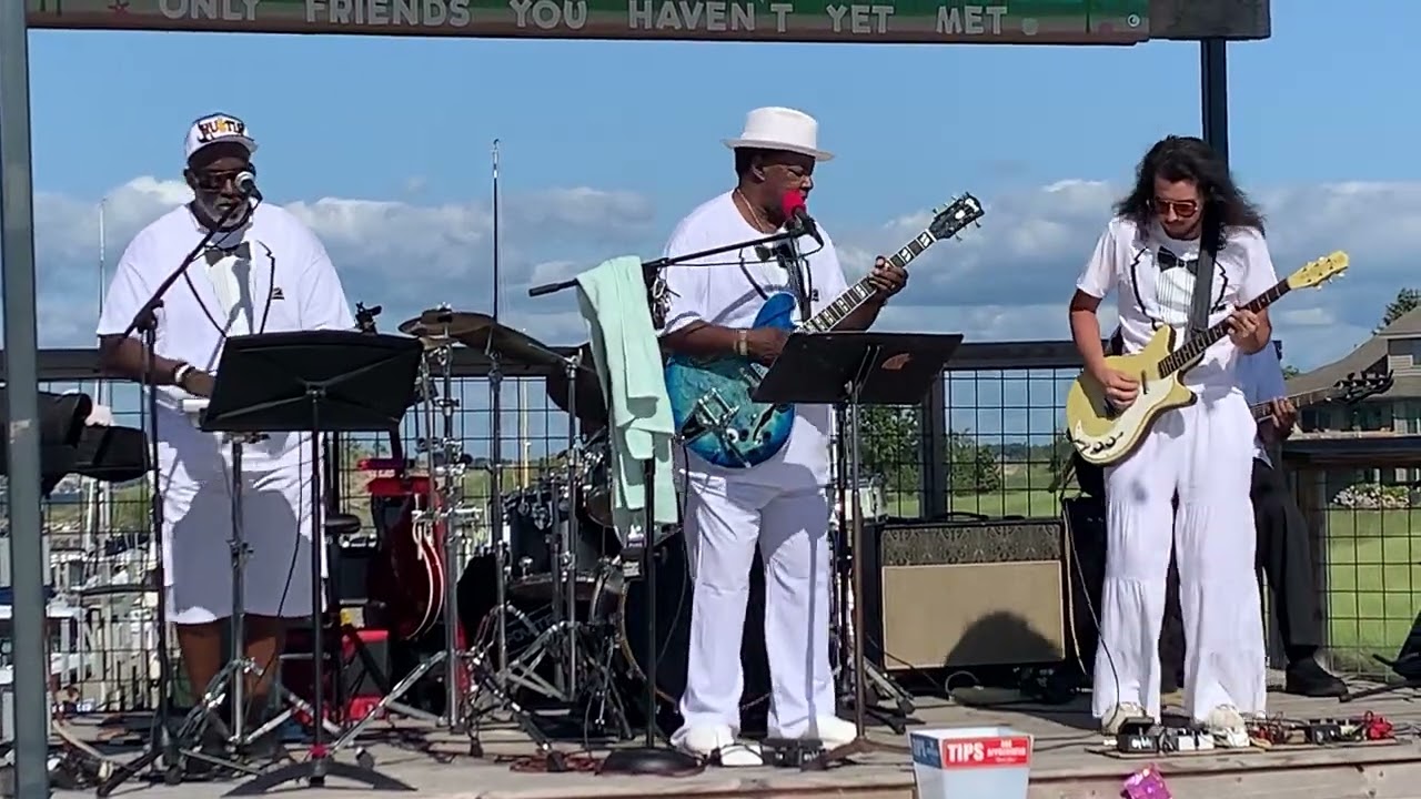 FUNKITZ featuring Big Daddy Fox at Docker's Fish House, Muskegon, MI IMG 6032