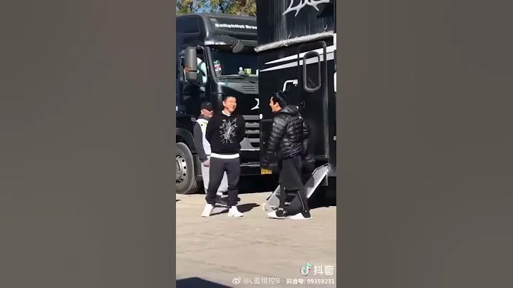 Playful Chen Kun & Zhou Xun on the set! - DayDayNews