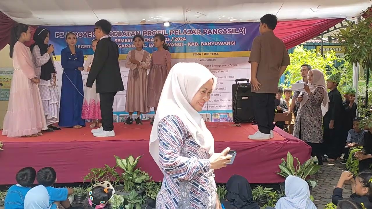 Bermain Peran dengan judul 