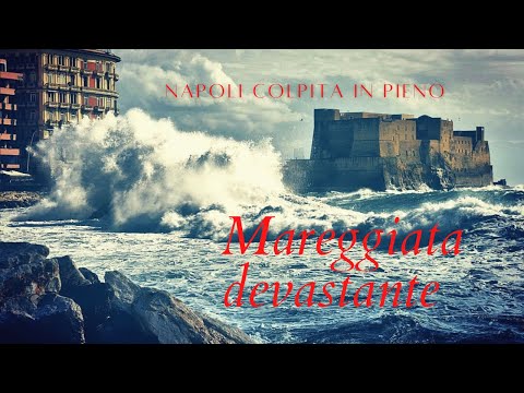 Tsunami a Napoli, maltempo a Napoli, Mergellina inondata dal mare, lungomare distrutto