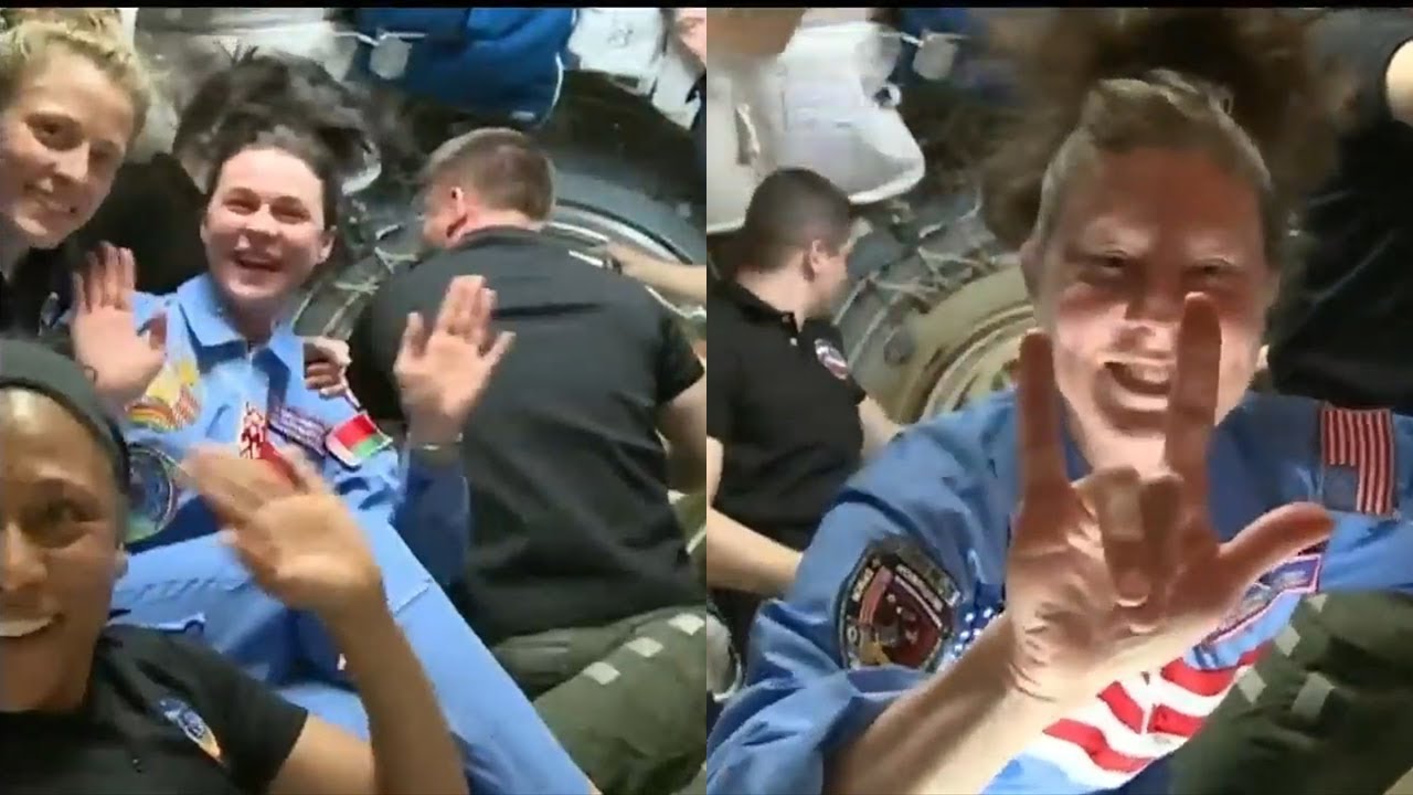 Soyuz MS-25 hatch opening