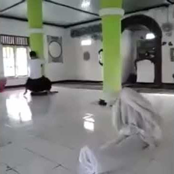 Sholat jenazah lucu