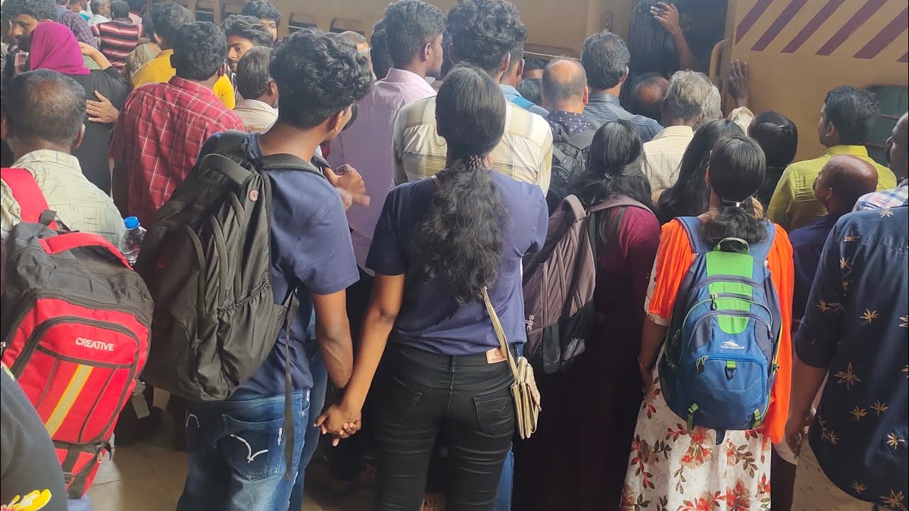 deepavali-crowd-at-trivandrum-railway-station-youtube