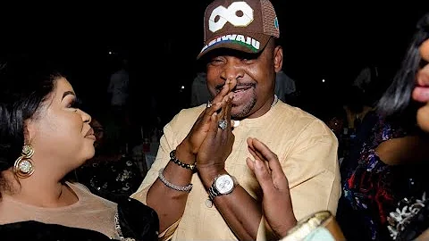 MC OLUOMO DANCES WITH DAYO AMUSA, KEMI KOREDE, FAITHIA BALOGUN, BIMBO THOMAS AND TAYO SINDODO