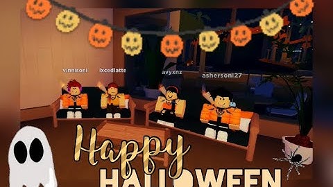 Playing in Randomizer Mode on the NEW Halloween Map | Arsenal (ROBLOX)
