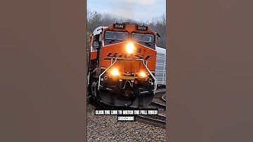 BNSF H3 DASH 9 LEADS A WESTBOUND TRAIN OF AUTORACKS AROUND THE CURVE! #shorts #train #railway