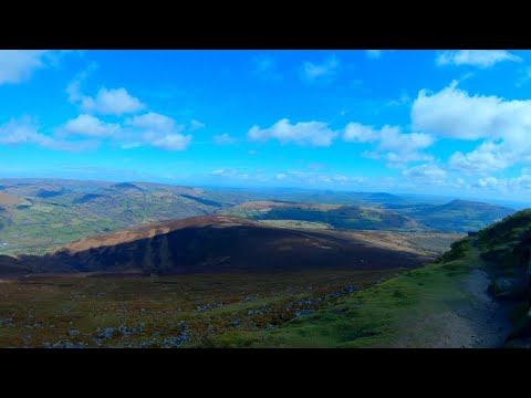 Hiking up Sugarloaf Mountain in the Sunshine