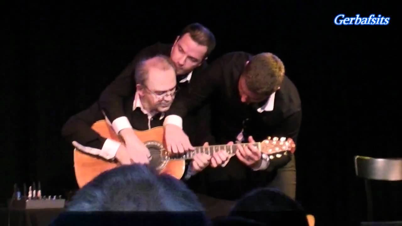 Amazing guitar trio Starcevic - one guitar, six hands 28.04.2011