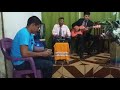 Tocando hino da harpa improvisando bateria no celular